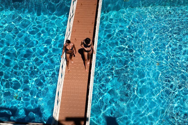 Hotel Taxiarhis Лутра-Кіллініс Екстер'єр фото