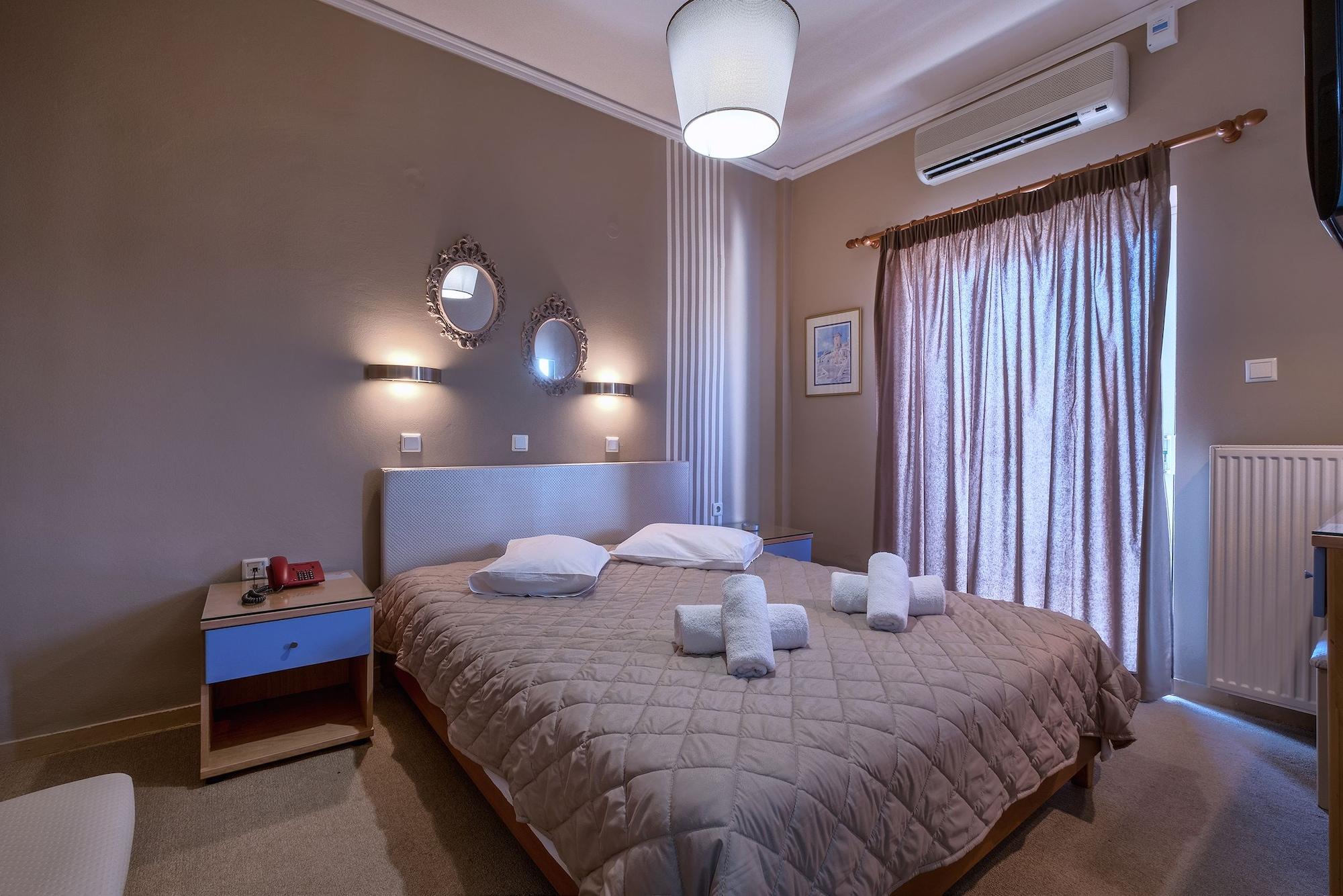Hotel Taxiarhis Лутра-Кіллініс Екстер'єр фото